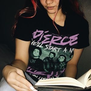 Pierce the Veil band tee🖤